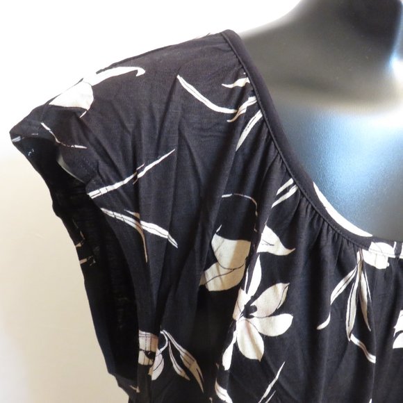 Ricki's: Black with Tan/light pink Flowers Blouse - Picture 2 of 5